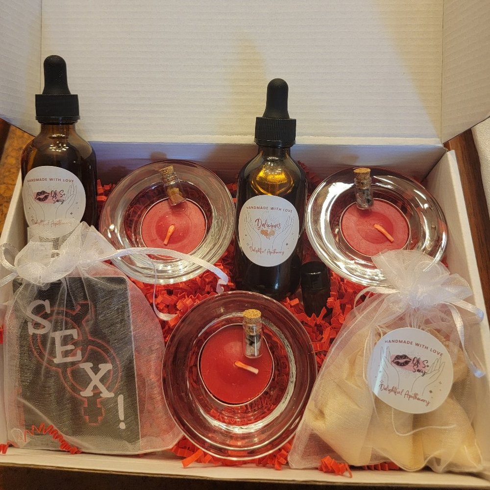 Valentine's Day Date Box-Oh So Sexy